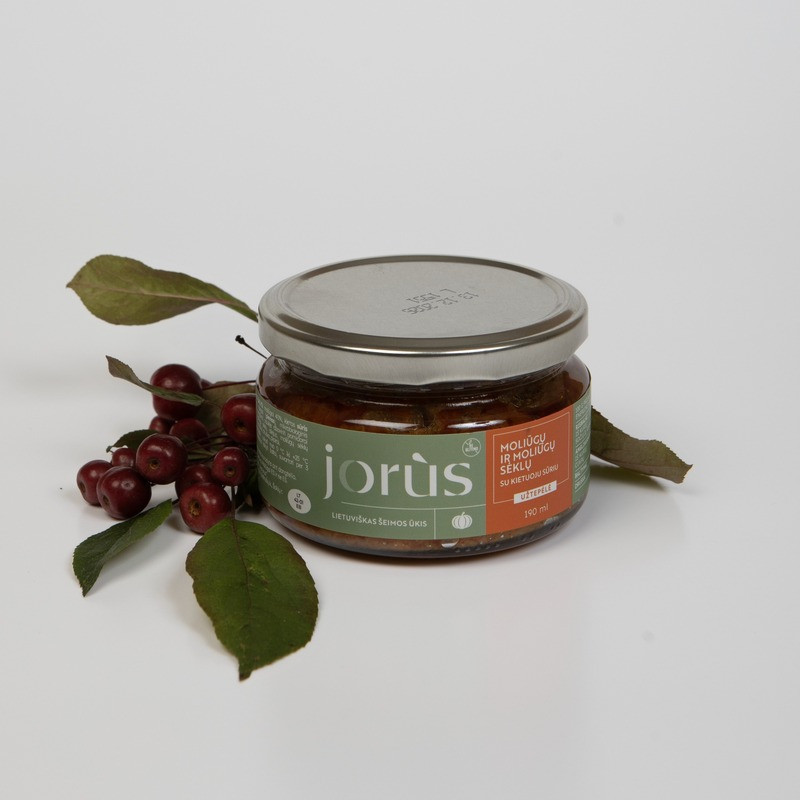 Moliūgų ir moliūgų sėklų su kietuoju sūriu užtepėlė