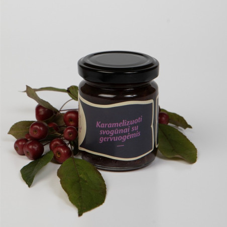 Karamelizuoti svogūnai su gervuogėmis